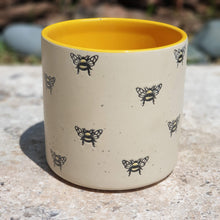 Load image into Gallery viewer, The Leaferie Bumblebee plant pot . front view . ceramic bee planter. close up
