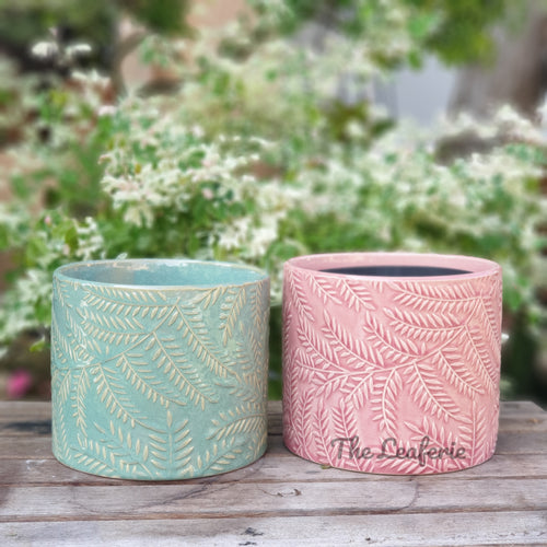 The Leaferie Majorca ceramic pot. 2 colours