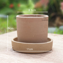 Load image into Gallery viewer, The Leaferie Capri terracotta plant pot. rustic design . front view. size

