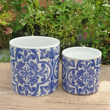 Load image into Gallery viewer, The Leaferie NORI blue and white plant pot . 2 sizes planter. front view of 2 sizes
