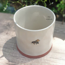 Load image into Gallery viewer, The Leaferie Andrena ceramic bee pot. top view
