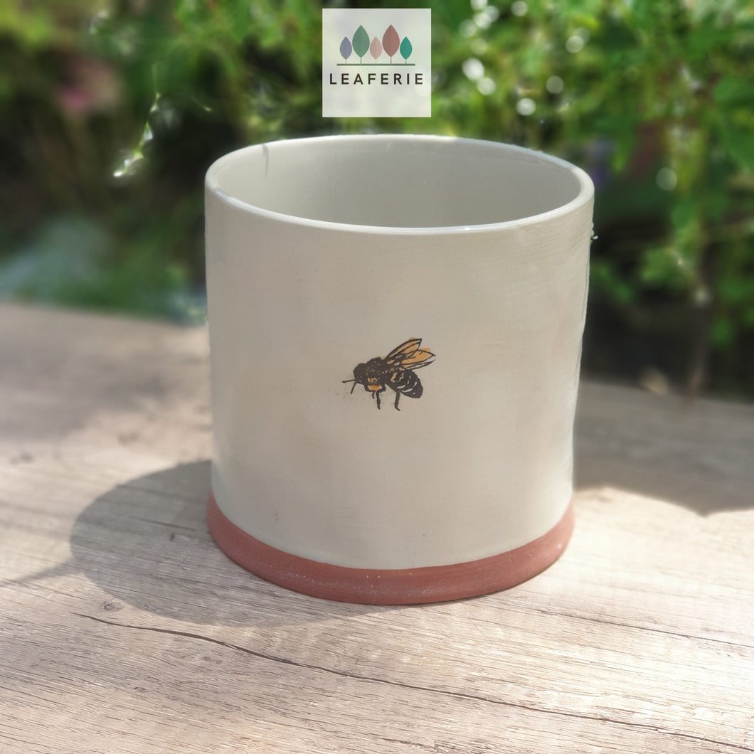 The Leaferie Andrena ceramic bee pot. front view