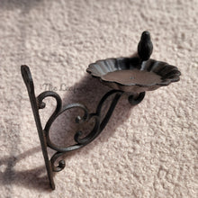 Load image into Gallery viewer, The Leaferie Cast Iron wall hanging hook 6 . front view
