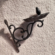 Load image into Gallery viewer, The Leaferie Cast Iron wall hanging hook 6 . front view
