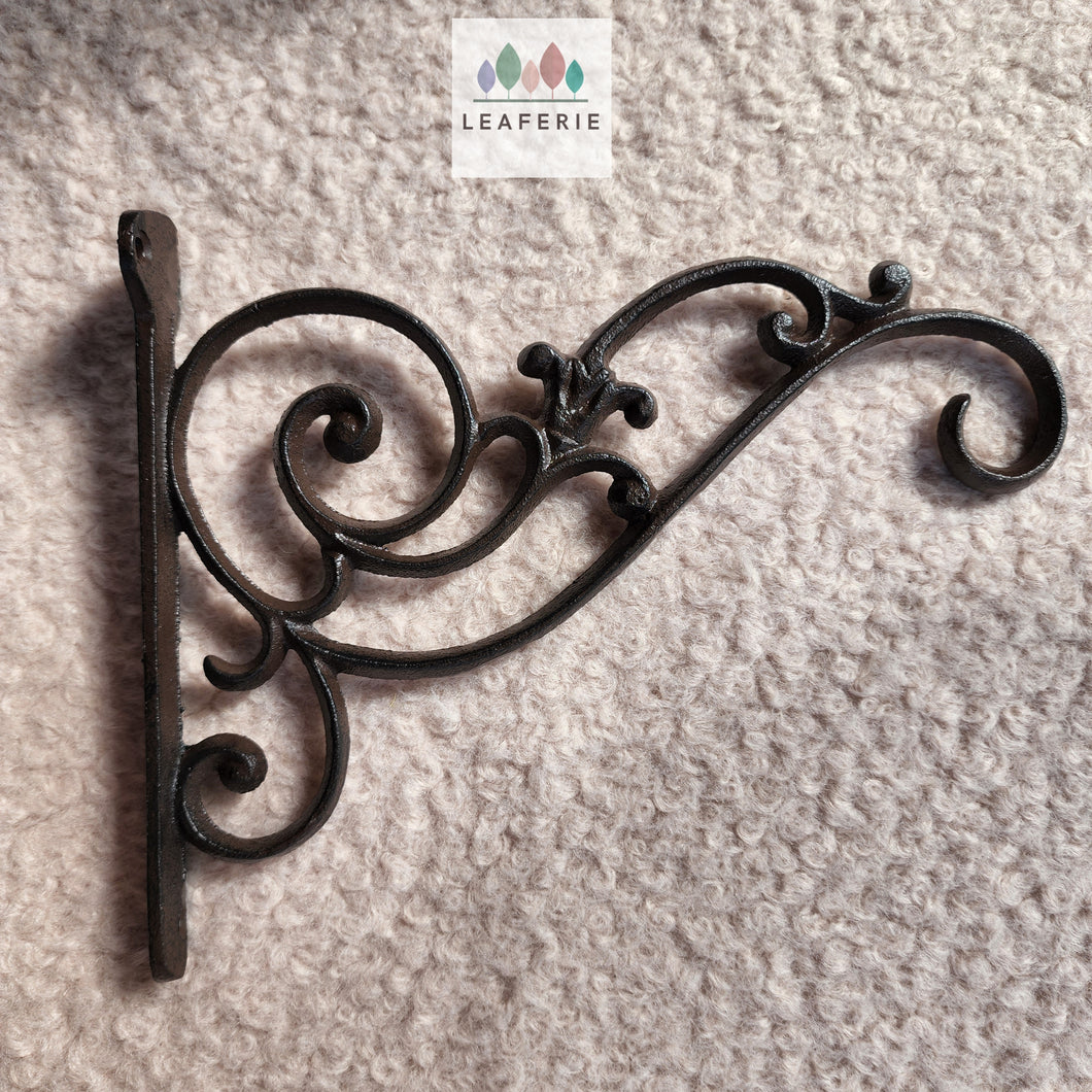 The Leaferie Cast Iron wall hanging hook 2. front view