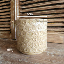 Load image into Gallery viewer, The Leaferie Dian yellow ceramic plant pot. front view and size
