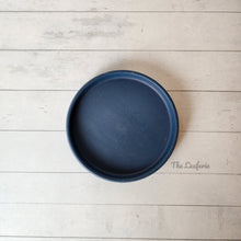 Load image into Gallery viewer, The Leaferie Matte round trays . 8 colours. ceramic and 4 sizes blu colour
