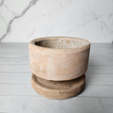 Load image into Gallery viewer, The Leaferie Pascale terracotta pot with tray. 2 sizes. Front view 
