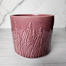 Load image into Gallery viewer, The Leaferie Marguerite ceramic pot. 2 colours
