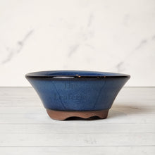 Load image into Gallery viewer, The Leaferie Petit Bonsai pot. ceramic and 4 colours. colour B
