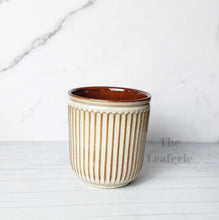 Load image into Gallery viewer, Sebire Pot
