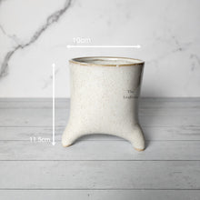 Load image into Gallery viewer, The Leaferie Adrienne Flowerpot front view. White ceramic pot. measurement
