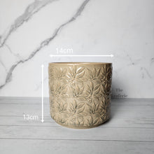 Load image into Gallery viewer, The Leaferie Gaston Flower pot. ceramic material
