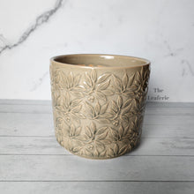Load image into Gallery viewer, Gaston Pot

