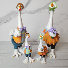 Load image into Gallery viewer, The Leaferie Harriet Duck Garden decoration . Set of 4 a family
