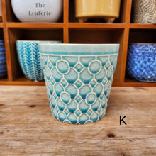 Load image into Gallery viewer, The Leaferie Mini pots series 3 . 12 designs ceramic small pots. view of design K
