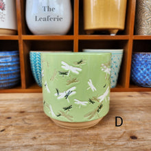Load image into Gallery viewer, The Leaferie Mini pots series 3 . 12 designs ceramic small pots. view of design D
