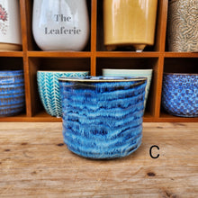 Load image into Gallery viewer, The Leaferie Mini pots series 3 . 12 designs ceramic small pots. view of design C
