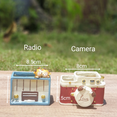 The Leaferie Retro flowerpot. resin material. radio and camera design